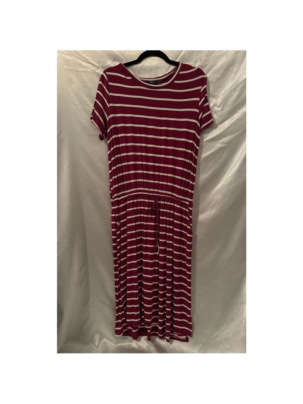 ☔️ Red and White Striped dress with cinch waistband - Picture 1 of 3